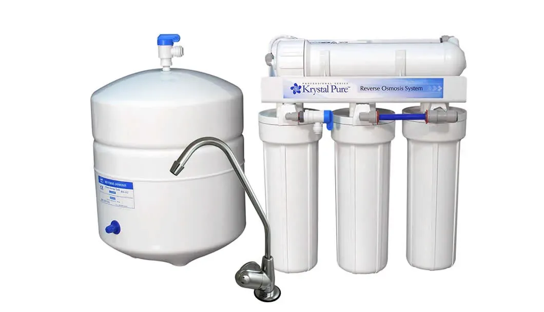 Under-sink reverse osmosis filtration system